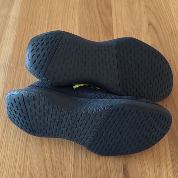 Women’s Navy Blue Allbirds Tree Dasher! - Picture 4 of 6